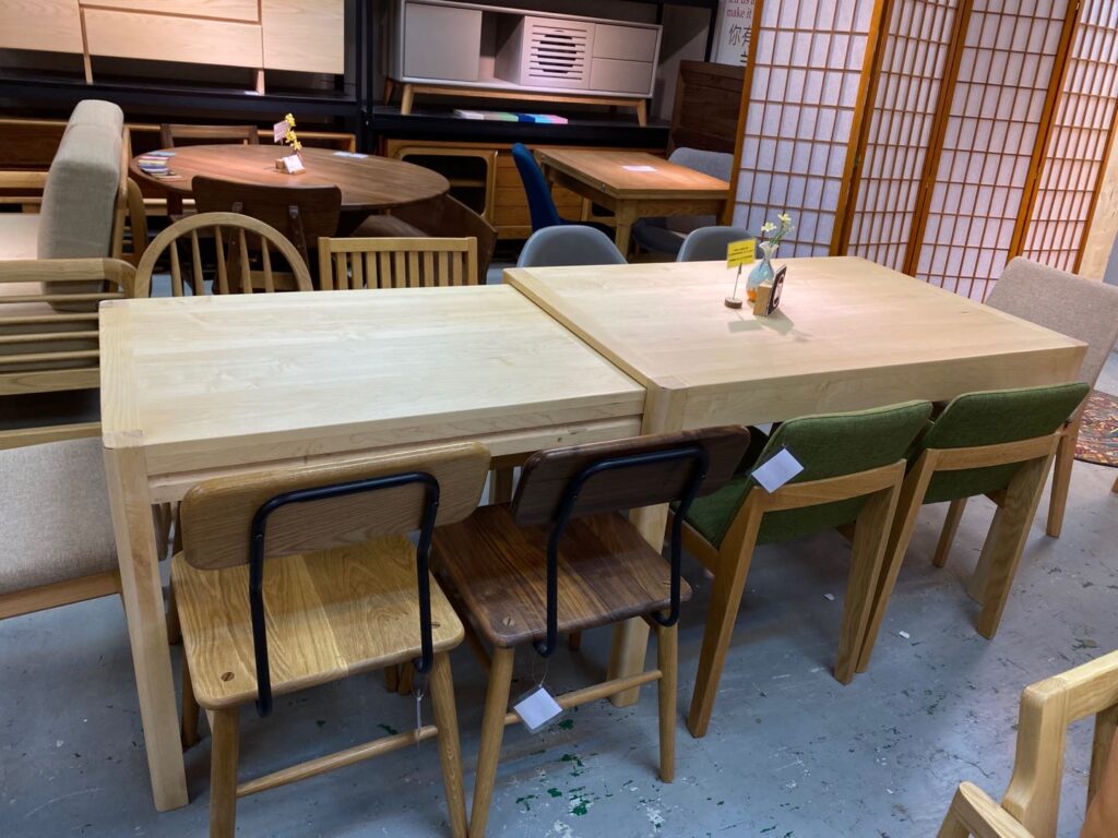 伸縮餐枱